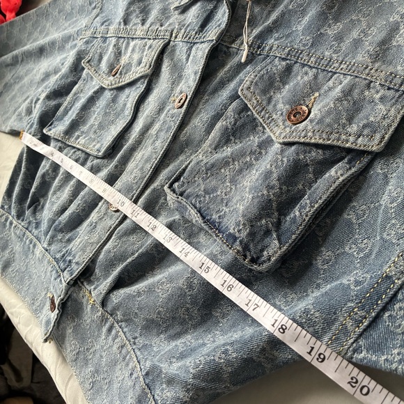 Gucci monogram GG cropped denim jacket - Picture 7 of 10